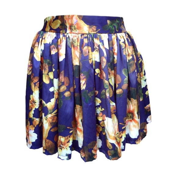 Floral Print Pleated Mini Skirt SZ Medium Vintage 90s PreLoved - Picture 1 of 7